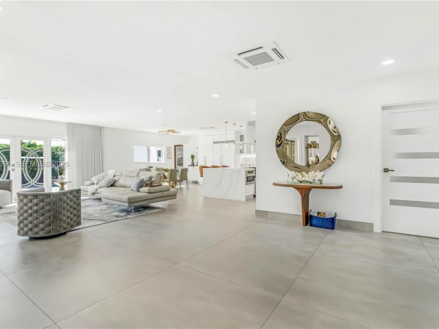 Продажа дома по адресу 500 94th St - фото 7467226