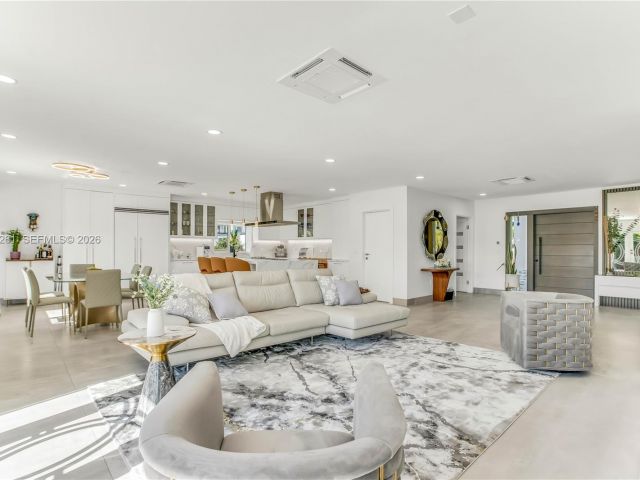 Продажа дома по адресу 500 94th St - фото 7467228