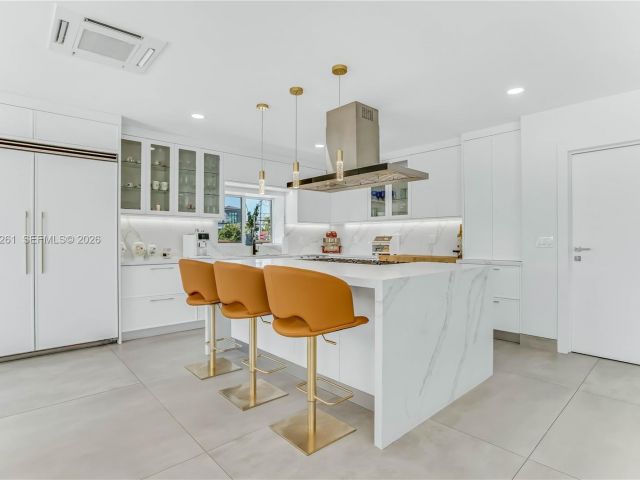 Продажа дома по адресу 500 94th St - фото 7467232