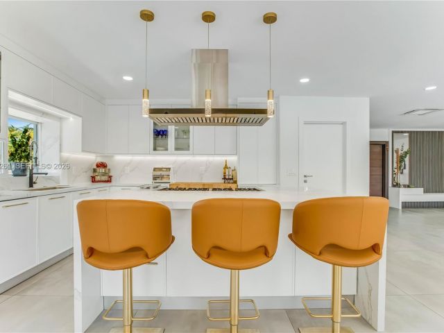 Продажа дома по адресу 500 94th St - фото 7467233