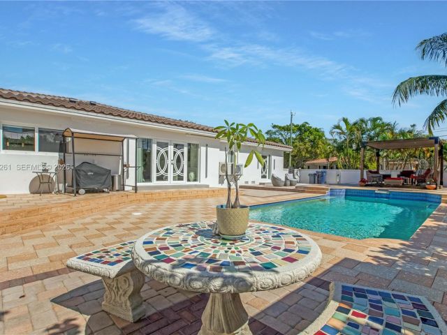 Продажа дома по адресу 500 94th St - фото 7467234