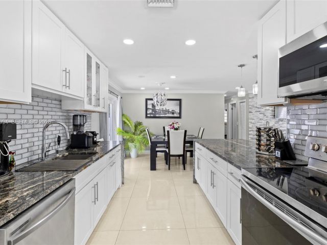 Продажа дома по адресу 22658 SW 65th Cir - фото 7453509