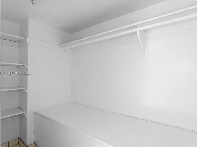 Дом в аренду по адресу 12905 NE 4th Ave 1 - фото 7475654