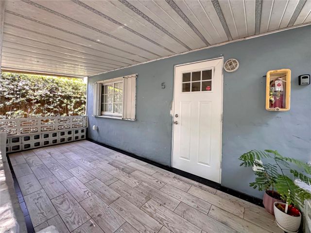 Дом в аренду по адресу 969 Bay Dr 5 - фото 7469516