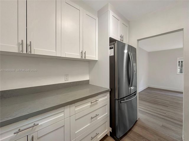 Дом в аренду по адресу 969 Bay Dr 5 - фото 7469526