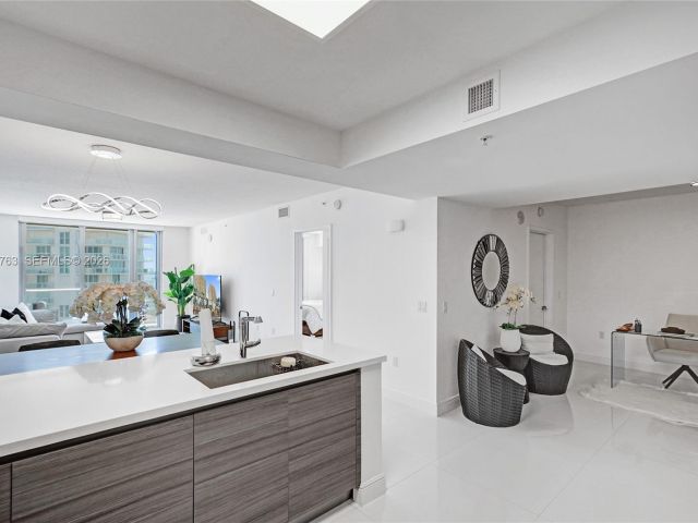 Продажа квартиры #4-1104 - фото 7490172