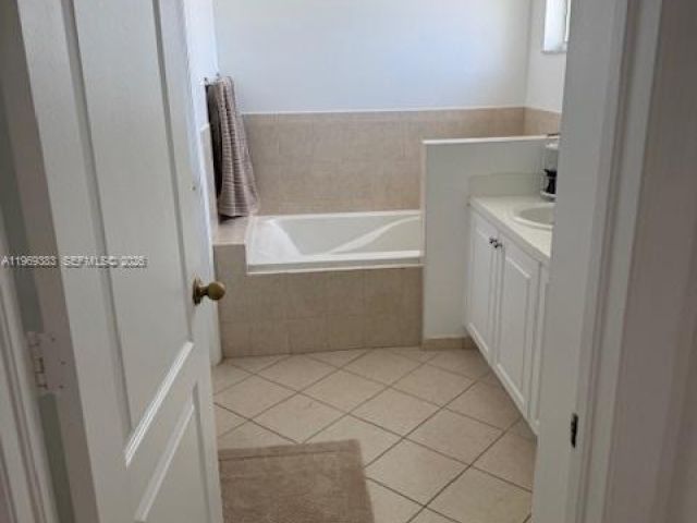 Продажа дома по адресу 15243 SW 9th Way - фото 7521528