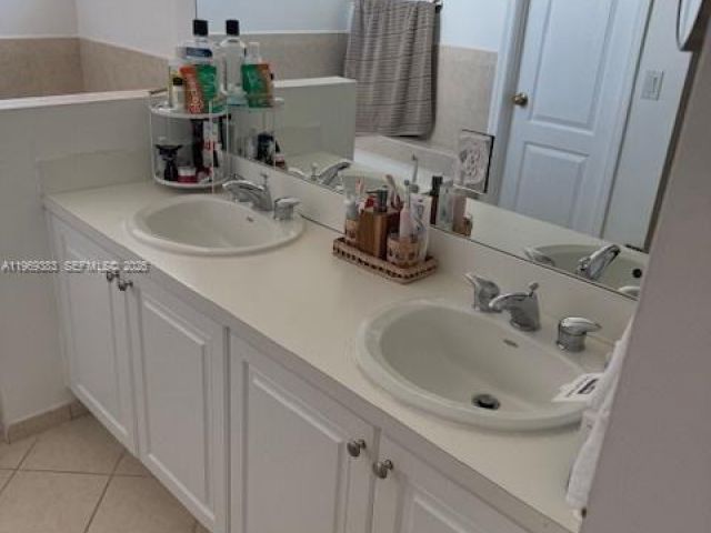 Продажа дома по адресу 15243 SW 9th Way - фото 7521529