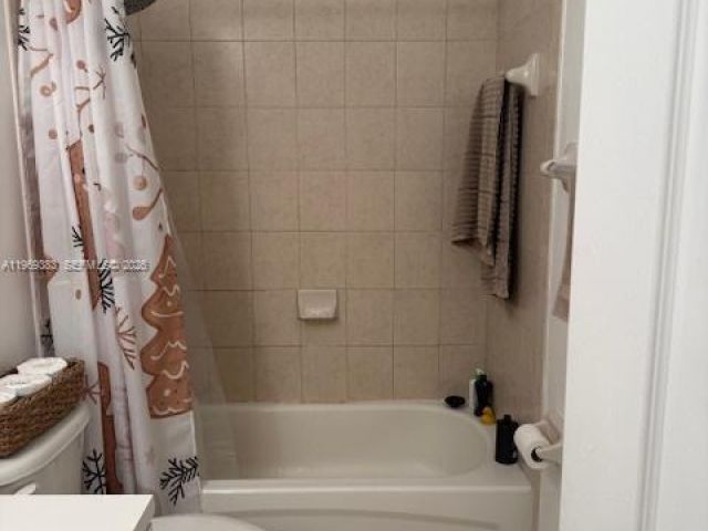 Продажа дома по адресу 15243 SW 9th Way - фото 7521530