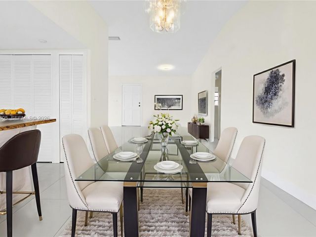 Продажа дома по адресу 13844 SW 15th St - фото 7466035