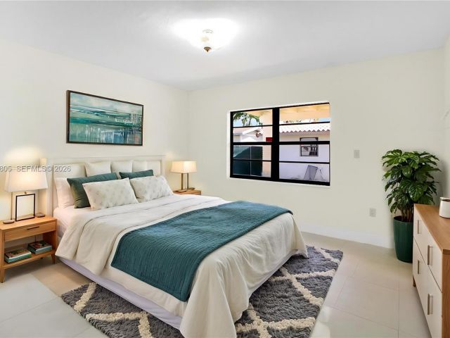 Продажа дома по адресу 13844 SW 15th St - фото 7466036