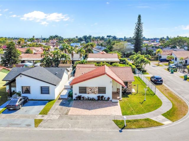 Продажа дома по адресу 13844 SW 15th St - фото 7466045