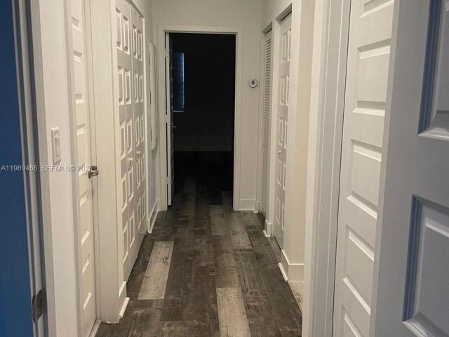 Дом в аренду по адресу 10445 NW 81st Ter 10045 - фото 7486421