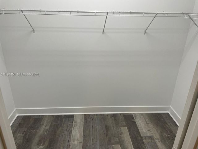 Дом в аренду по адресу 10445 NW 81st Ter 10045 - фото 7486427