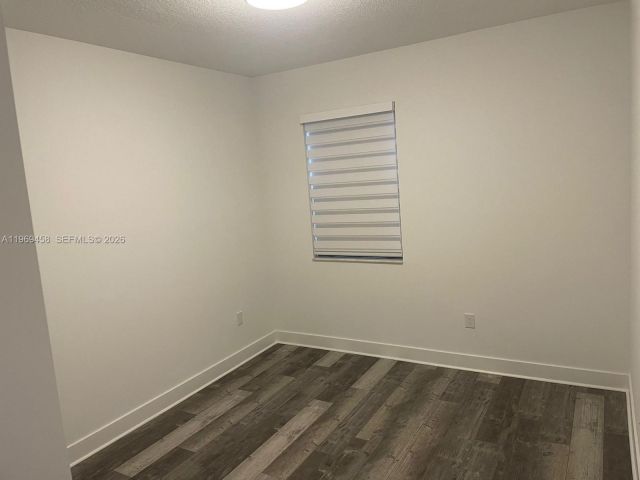 Дом в аренду по адресу 10445 NW 81st Ter 10045 - фото 7486433