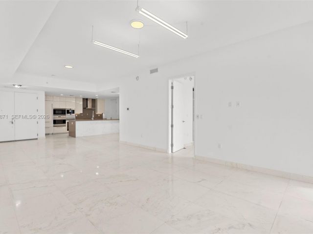 Продажа квартиры #703 - фото 7530693