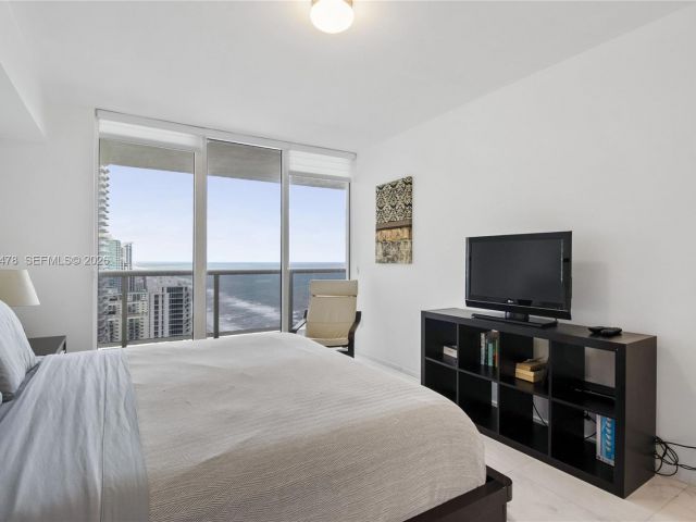 Квартира в аренду номер3211 - фото 7499774