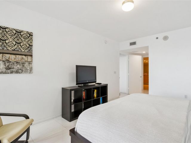 Квартира в аренду номер3211 - фото 7499775