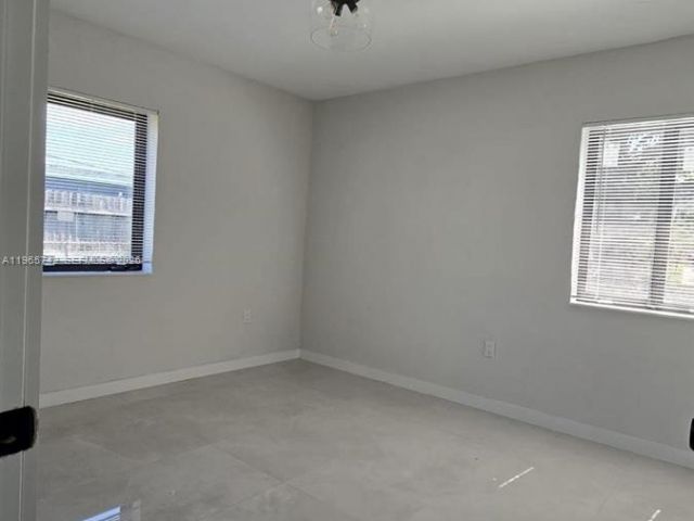 Продажа дома по адресу 1910 NW 134th St - фото 7465373