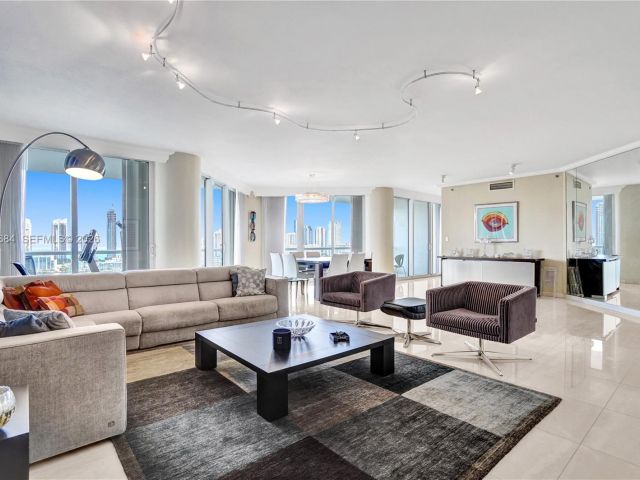 Продажа квартиры #2404 - фото 7490394