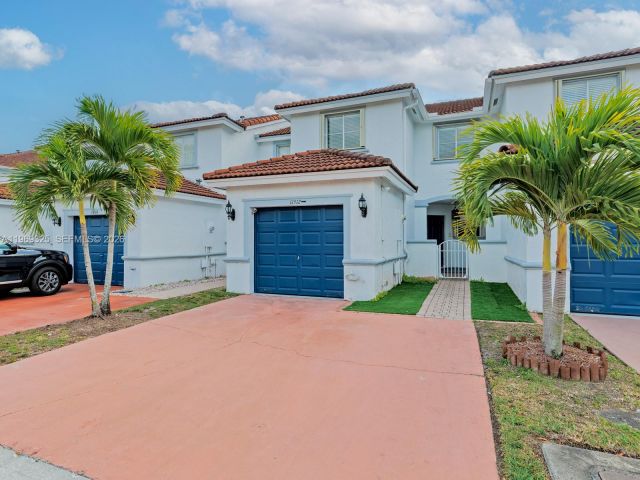 Дом в аренду по адресу 11512 NW 48th Ter # - фото 7484514