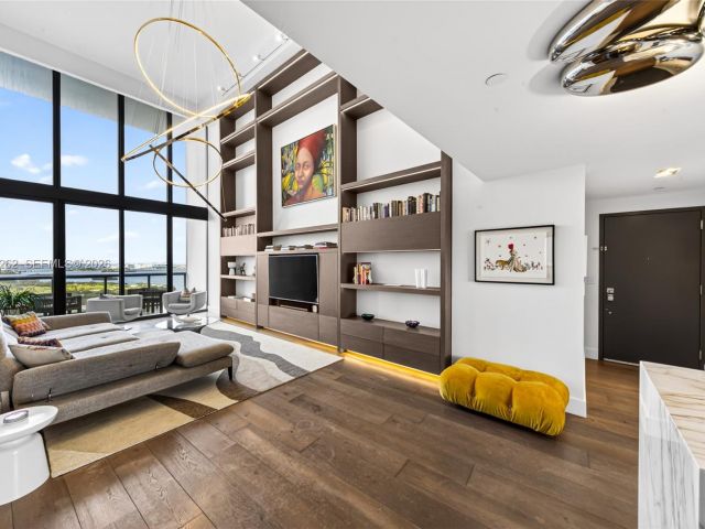 Продажа квартиры #3407 - фото 7491485