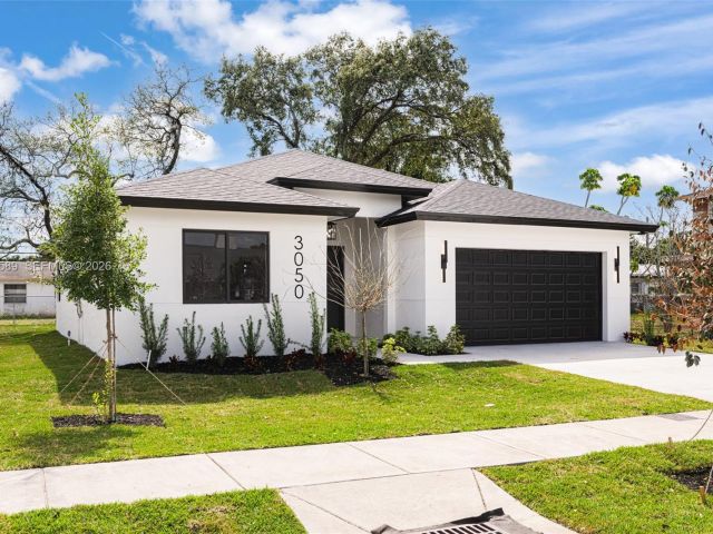 Продажа дома по адресу 3050 NW 24th St - фото 7482468