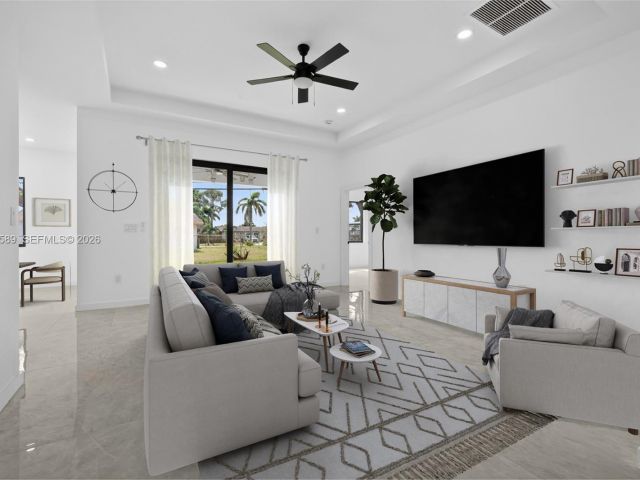 Продажа дома по адресу 3050 NW 24th St - фото 7482473