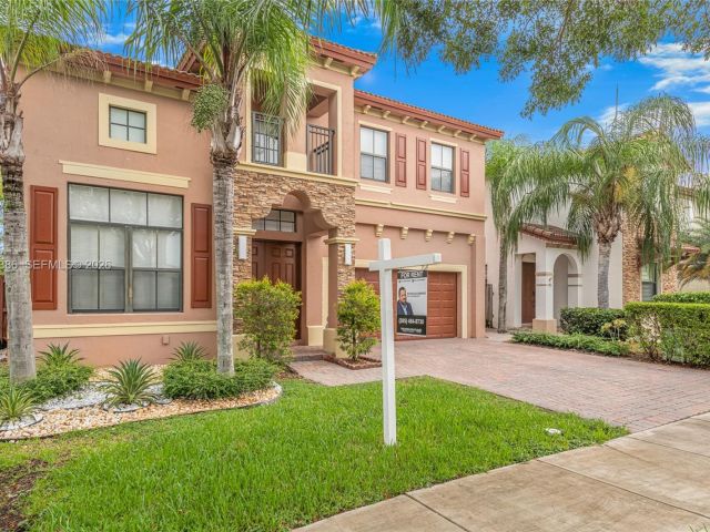 Продажа дома по адресу 642 SE 37th PL - фото 7493146