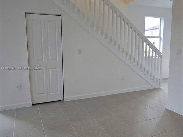 Дом в аренду по адресу 2729 SE 26th Rd 2729 - фото 7456395