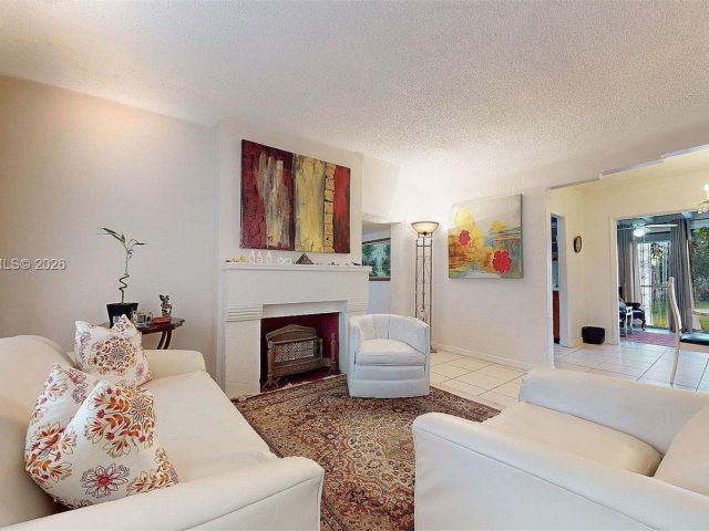 Продажа дома по адресу 1611 SW 21st St - фото 7525306