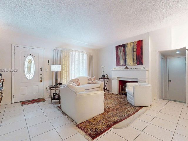 Продажа дома по адресу 1611 SW 21st St - фото 7525308