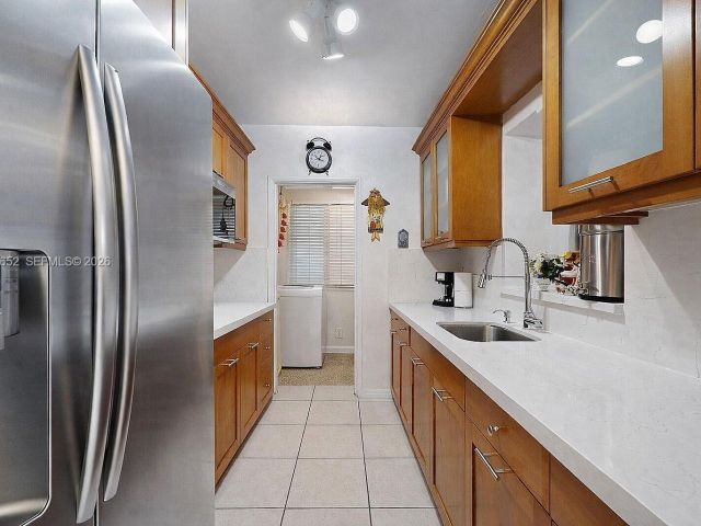 Продажа дома по адресу 1611 SW 21st St - фото 7525312