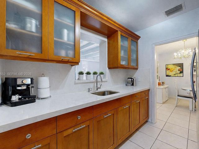 Продажа дома по адресу 1611 SW 21st St - фото 7525315