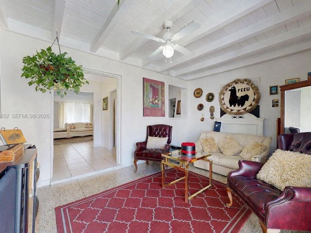 Продажа дома по адресу 1611 SW 21st St - фото 7525317