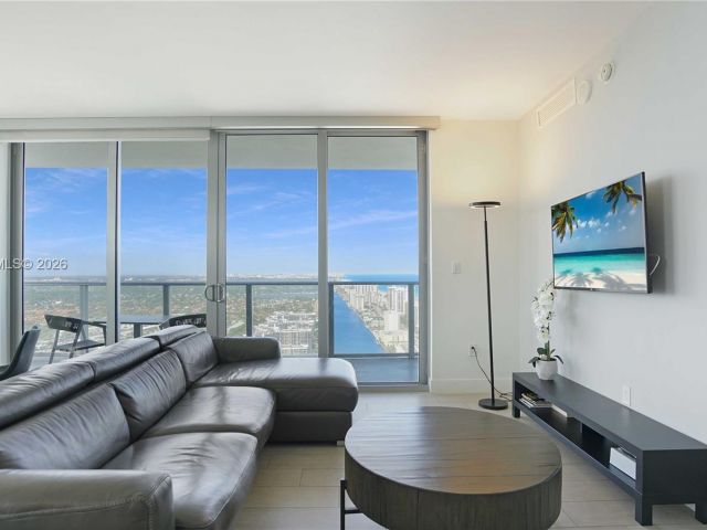 Продажа квартиры #T4002 - фото 7512979