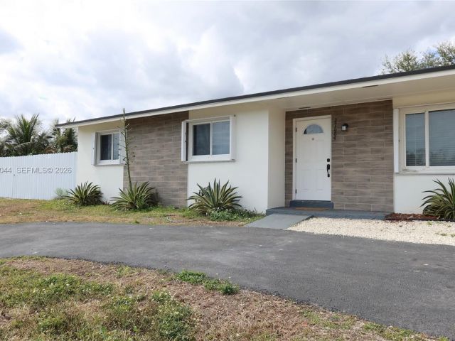 Дом в аренду по адресу 27684 SW 163rd Ct 0 - фото 7459374