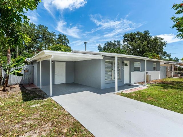 Дом в аренду по адресу 5615 Simms St - фото 7473150