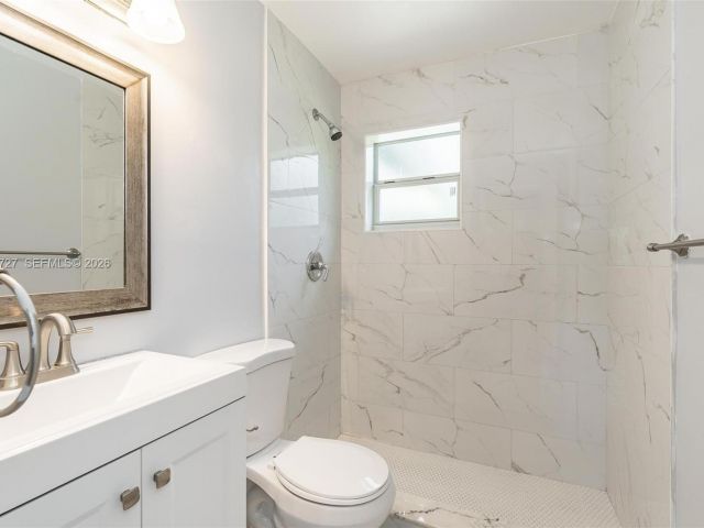 Дом в аренду по адресу 5615 Simms St - фото 7473160