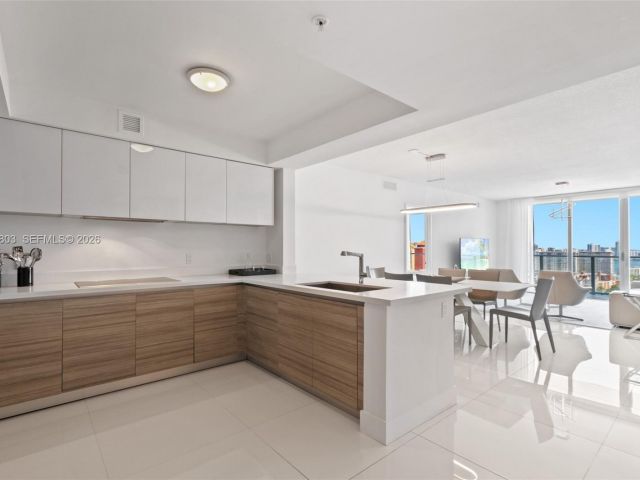 Продажа квартиры #4-2405 - фото 7489958