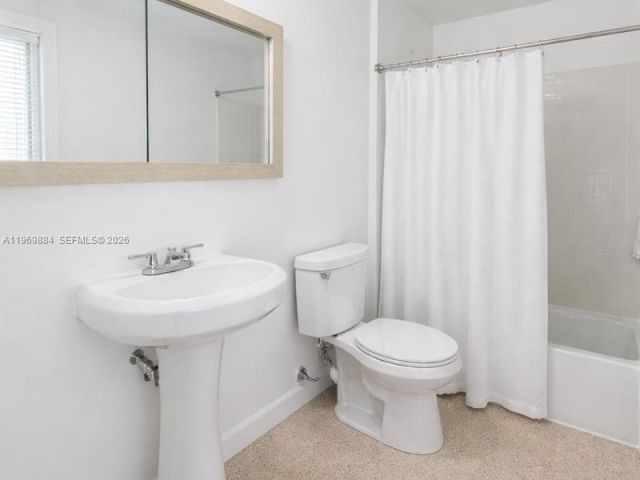 Продажа дома по адресу 17100 NW 45th Ct - фото 7535621