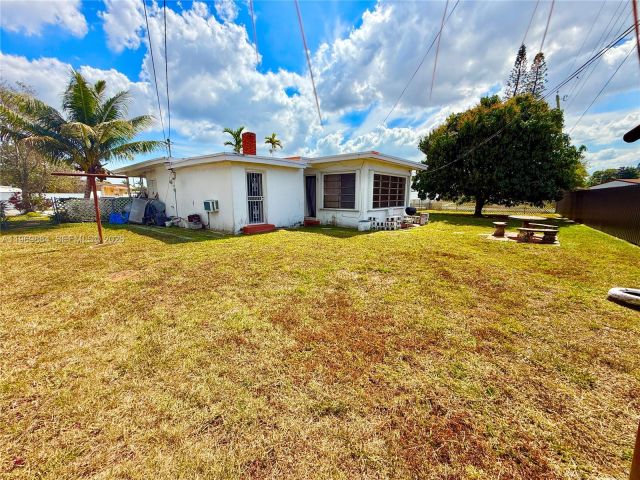 Продажа дома по адресу 17100 NW 45th Ct - фото 7535631