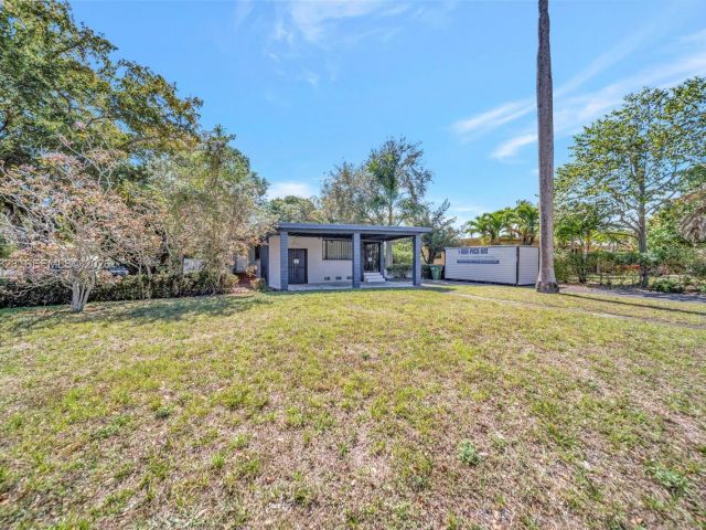 Продажа дома по адресу 890 NE 138th St - фото 7524616