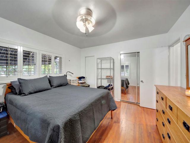 Продажа дома по адресу 890 NE 138th St - фото 7524628