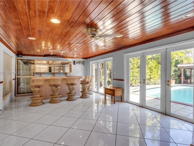 Продажа дома по адресу 7941 SW 18th Ter - фото 7509161