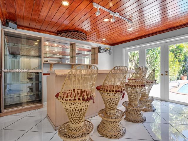 Продажа дома по адресу 7941 SW 18th Ter - фото 7509162