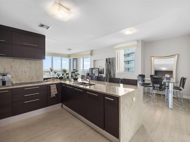 Квартира в аренду номер2401 - фото 7467411