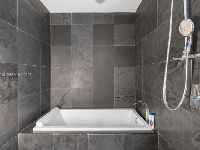 Квартира в аренду номер2401 - фото 7467426