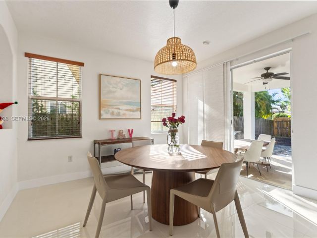 Продажа дома по адресу 11558 NW 84th St - фото 7486197