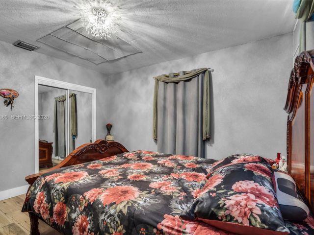 Продажа дома по адресу 3505 NW 83rd Ter - фото 7521208